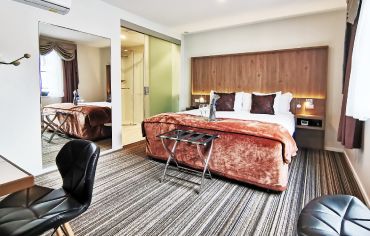 Business Class King Studio